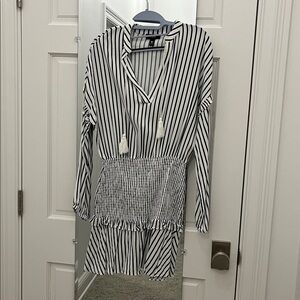 Aqua Dress Womens XL Navy & White Striped Smocked Peasant Dress